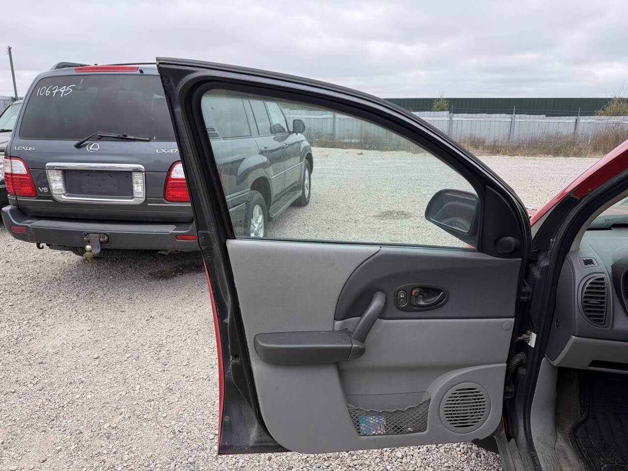 Used 2003 Saturn Vue 2WD w/ PWR Pkg image 20