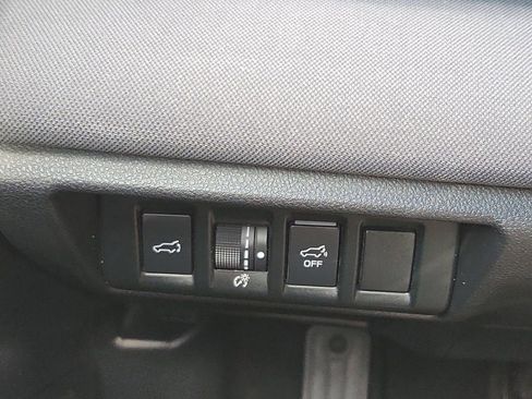 Used 2024 Subaru Outback Premium AWD/4WD image 30