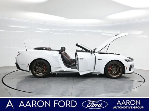 Used 2024 Ford Mustang GT Premium w/ GT Performance Package RWD image 4