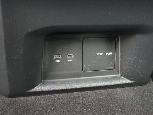 Used 2022 Volkswagen Atlas Cross Sport SEL R-Line AWD/4WD image 23