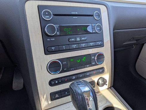 Used 2009 Mercury Sable Premier image 23