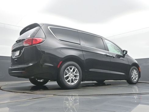 New 2026 Chrysler Voyager LX image 51