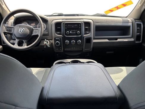 Used 2019 RAM 1500 Express AWD/4WD image 14