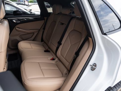 New 2026 Porsche Macan AWD/4WD image 35