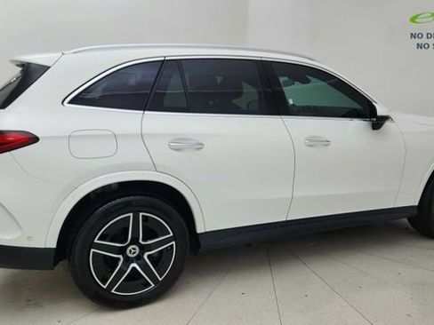 Used 2025 Mercedes-Benz GLC 300 4MATIC image 12