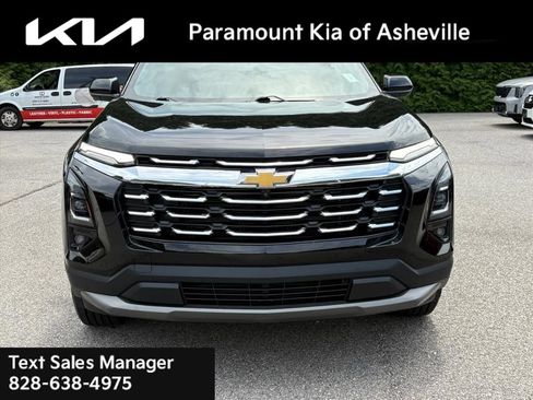 Used 2025 Chevrolet Equinox LT w/ Convenience Package II AWD/4WD image 2