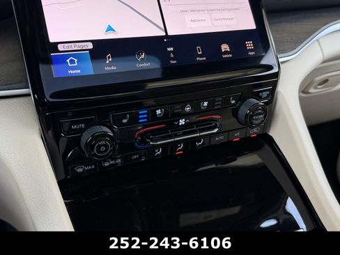 Used 2022 Jeep Grand Cherokee Limited 4xe w/ Luxury Tech Group II AWD/4WD image 16