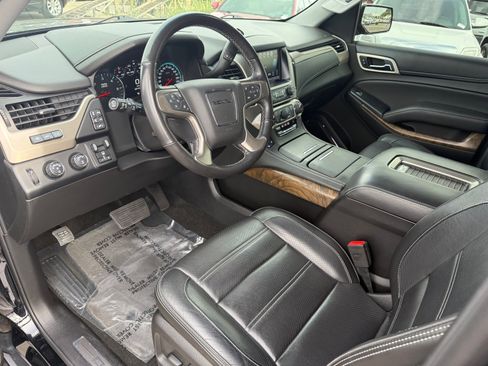 Used 2018 GMC Yukon Denali w/ Denali Ultimate Package AWD/4WD image 11