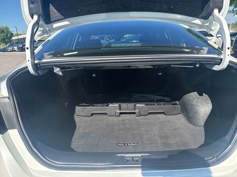 Used 2024 Nissan Altima 2.5 SV image 21