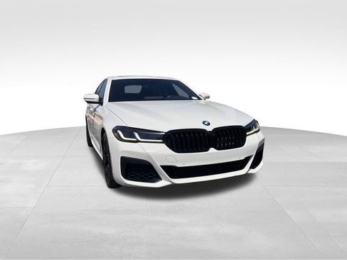Used 2022 BMW 530i w/ M Sport Package RWD image 7