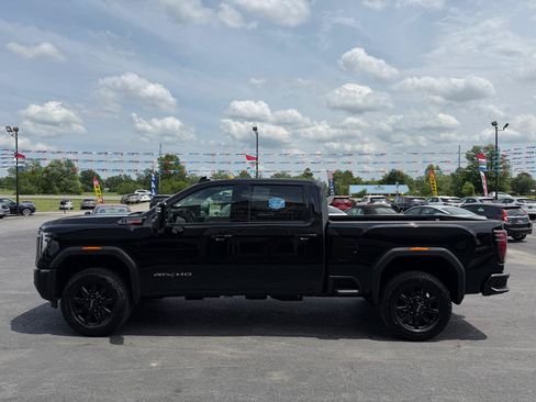 Used 2025 GMC Sierra 2500 AT4 AWD/4WD image 10