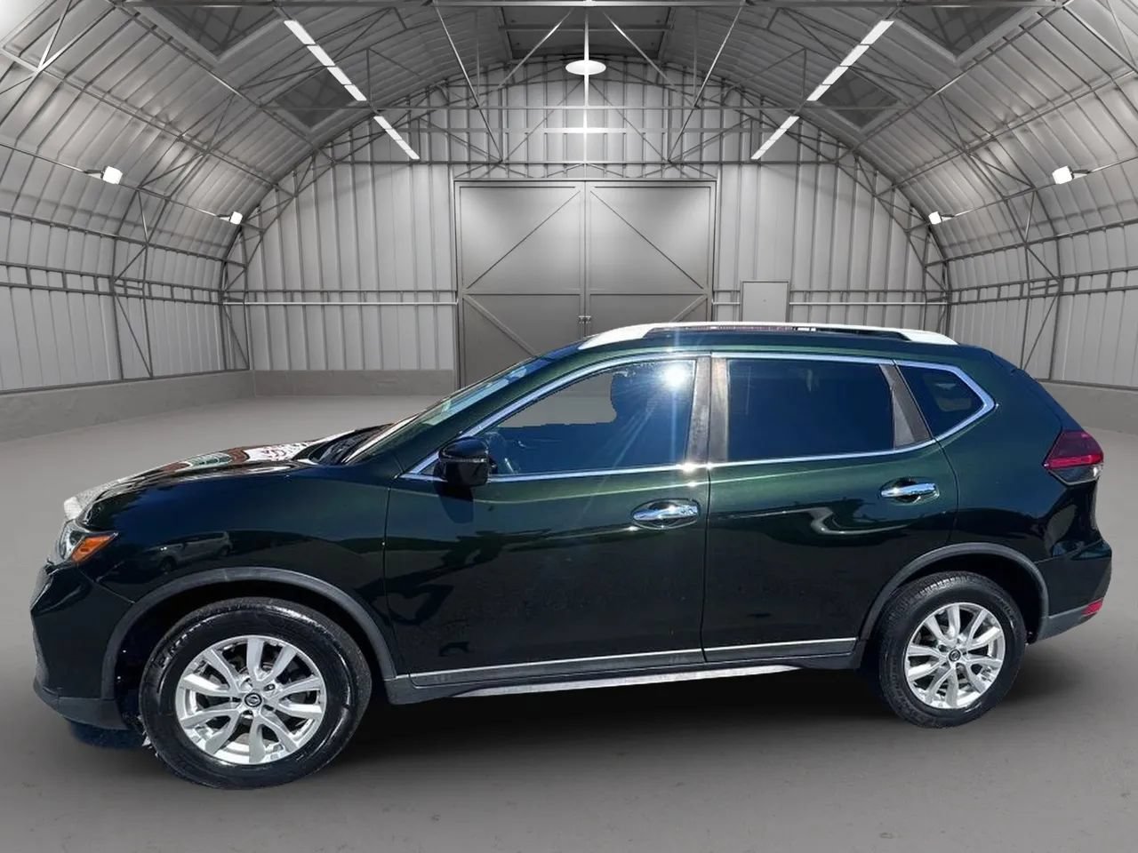 Used 2019 Nissan Rogue SV AWD/4WD image 3