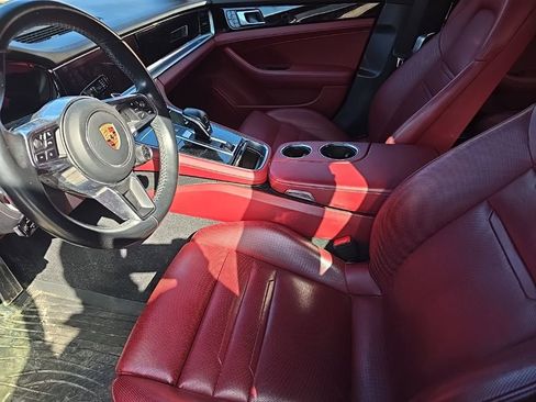 Used 2018 Porsche Panamera 4S image 7