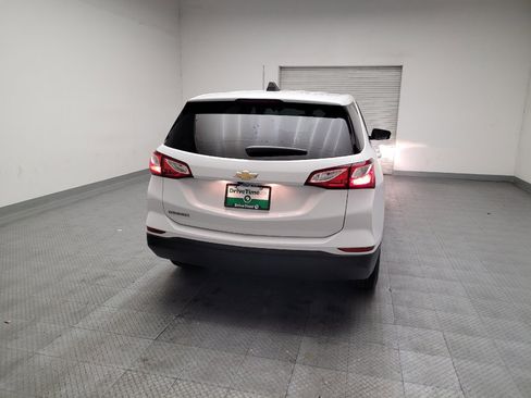 Used 2020 Chevrolet Equinox LS w/ LS Convenience Package FWD image 7