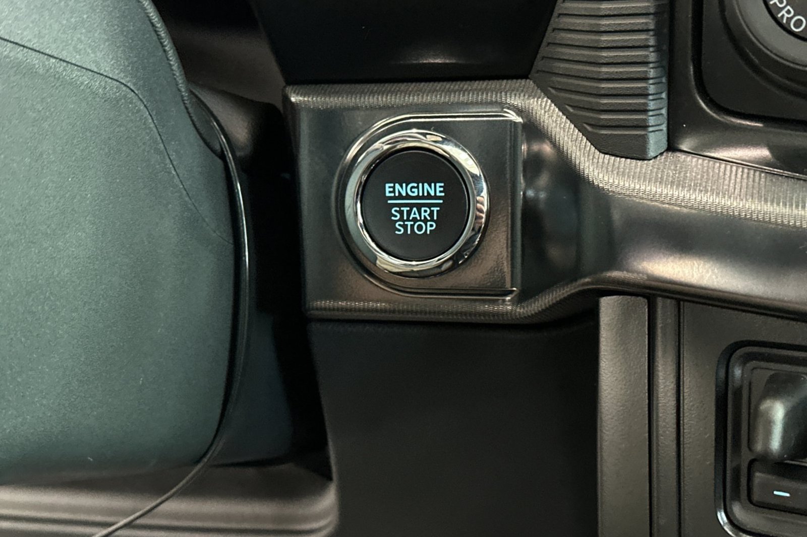 New 2025 Ford F150 Raptor AWD/4WD image 30