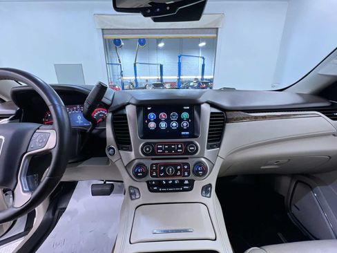 Used 2016 GMC Yukon XL Denali w/ Open Road Package AWD/4WD image 21
