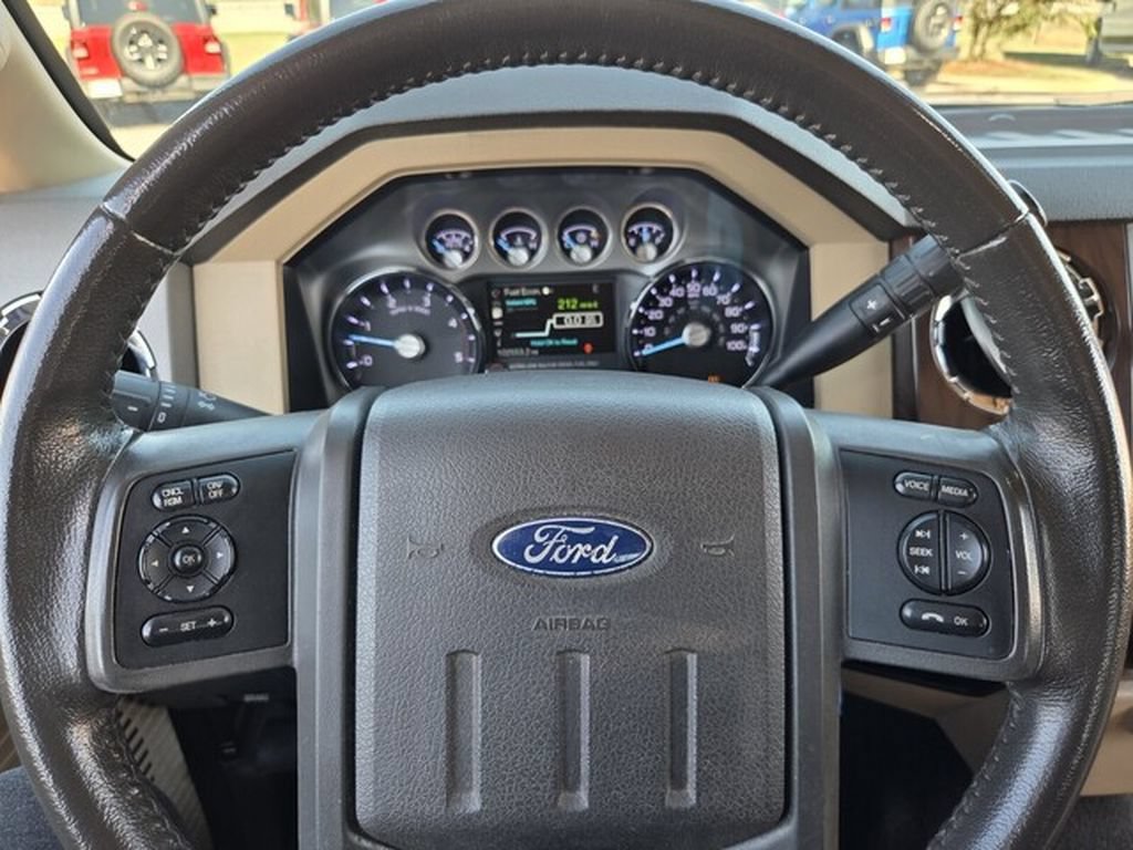 Used 2011 Ford F250 Lariat w/ Lariat Interior Pkg RWD image 25
