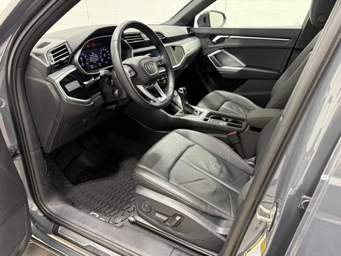Used 2020 Audi Q3 2.0T Premium w/ Convenience Package AWD/4WD image 11