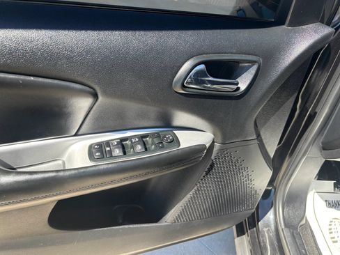 Used 2013 Dodge Journey SXT w/ Flexible Seating Group FWD image 11