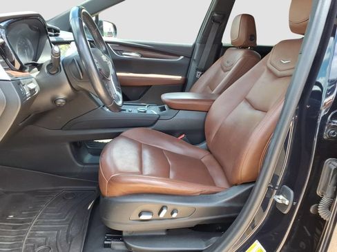 Used 2022 Cadillac XT5 Premium Luxury w/ Technology Package AWD/4WD image 23