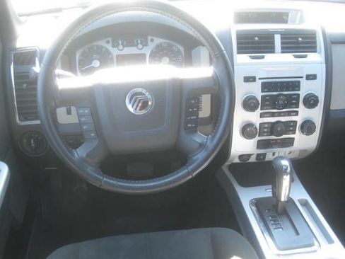 Used 2010 Mercury Mariner 4WD image 14