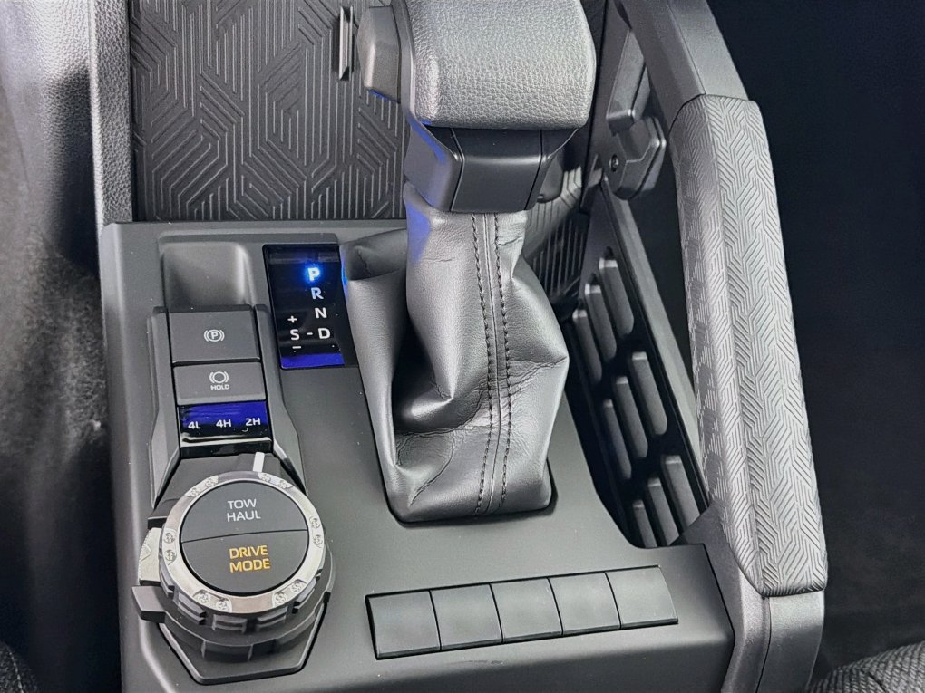 New 2026 Toyota 4Runner SR5 AWD/4WD image 21