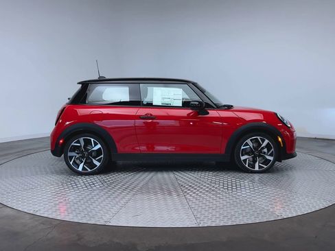 New 2026 MINI Cooper 2-Door Hardtop FWD image 9