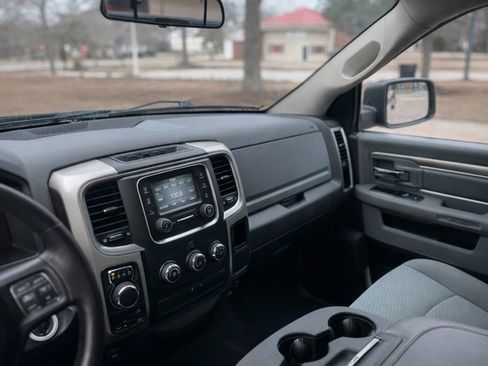 Used 2020 RAM 1500 Classic SLT image 6