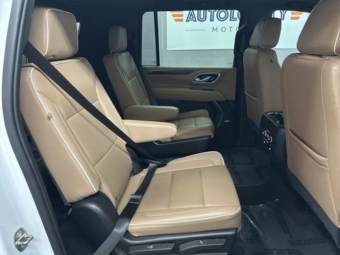 Used 2021 Chevrolet Suburban Premier w/ Premium Package image 20