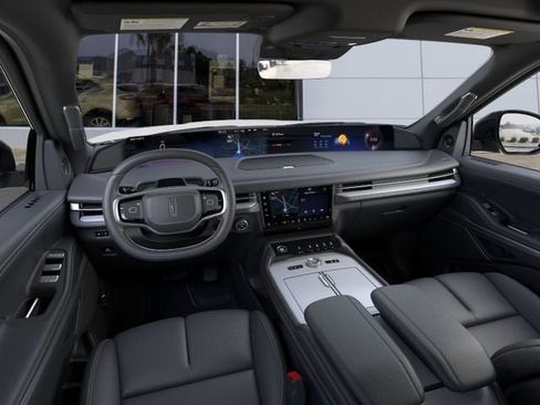 New 2025 Lincoln Navigator Reserve w/ Jet Appearance Package AWD/4WD image 9