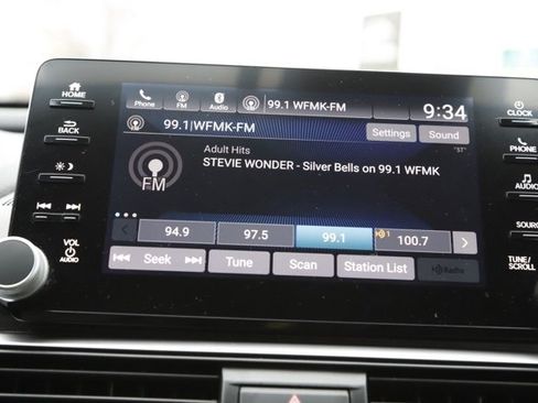 Used 2018 Honda Accord EX image 22