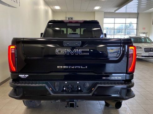 Used 2024 GMC Sierra 2500 Denali Ultimate image 6