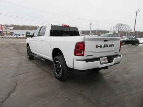 Used 2025 RAM 2500 Laramie image 8