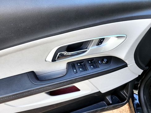 Used 2013 Chevrolet Equinox LS image 12