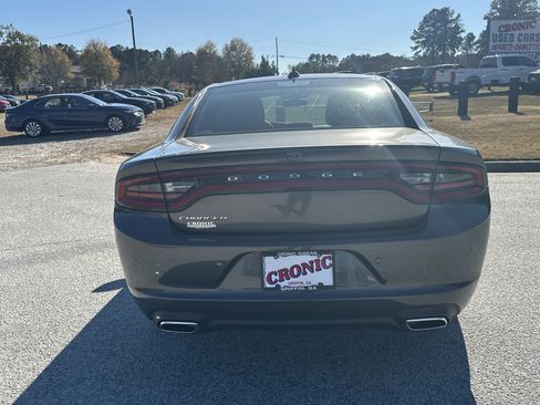 Used 2023 Dodge Charger SXT image 6
