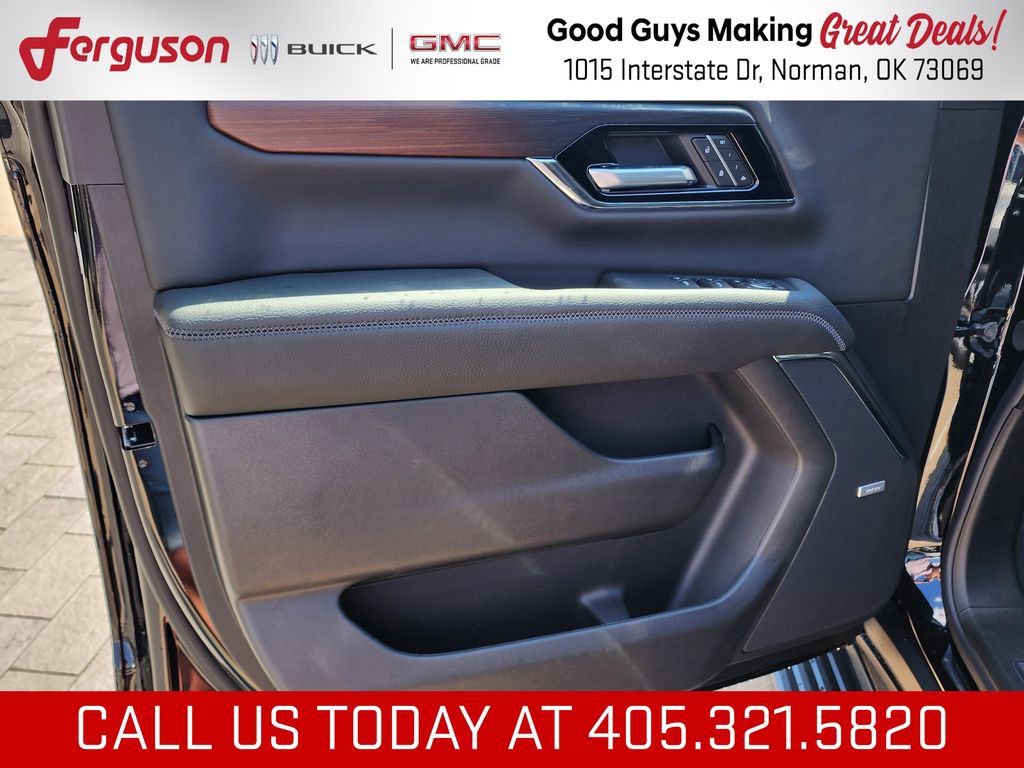 New 2026 GMC Yukon Denali w/ Denali Reserve Package AWD/4WD image 12