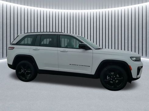 New 2026 Jeep Grand Cherokee Limited w/ Limited Altitude Package image 4