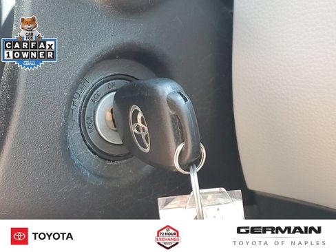 Used 2024 Toyota Corolla Cross L FWD image 33