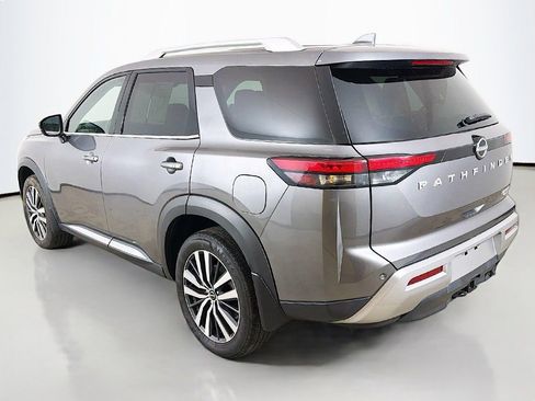 Used 2022 Nissan Pathfinder Platinum w/ Cargo Package image 13