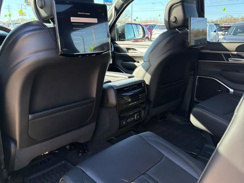 New 2026 Jeep Grand Wagoneer Limited image 14