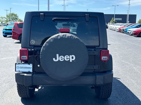 Used 2017 Jeep Wrangler Unlimited Sport w/ Quick Order Package 24S AWD/4WD image 3