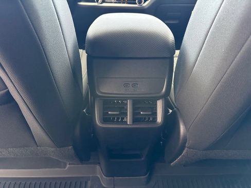 New 2027 Chevrolet Equinox LT w/ LPO, Floor Liner Package FWD image 32
