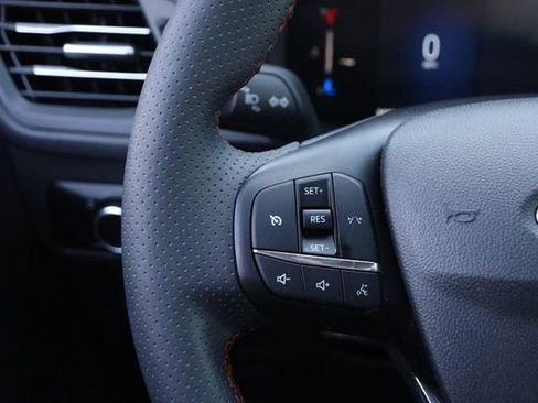 Used 2025 Ford Escape ST-Line AWD/4WD image 11