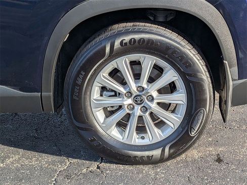 Used 2025 Toyota Grand Highlander AWD image 22