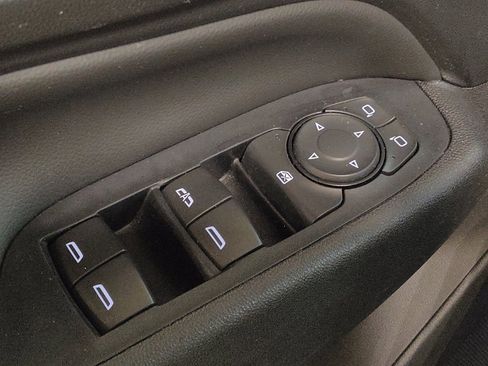 Used 2019 Chevrolet Equinox LT w/ Sun & Navigation Package image 27