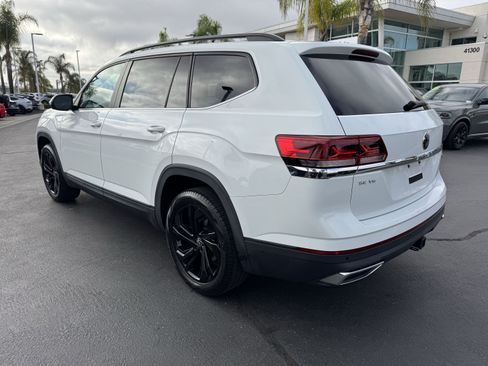 Certified 2022 Volkswagen Atlas SE w/ Panoramic Sunroof Package image 8