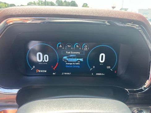 Used 2023 Ford F150 Lariat w/ Equipment Group 502A High AWD/4WD image 19