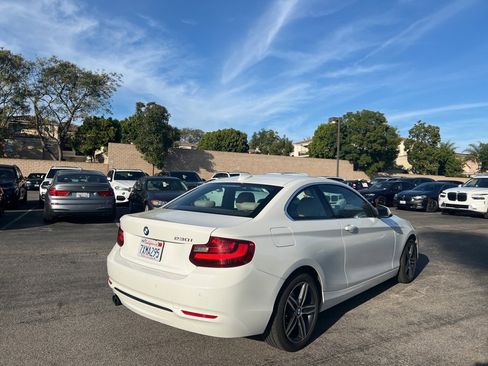Used 2017 BMW 230i Coupe image 6