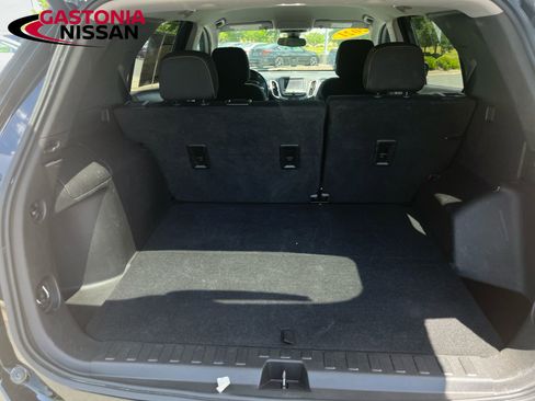 Used 2021 Chevrolet Equinox LT image 39