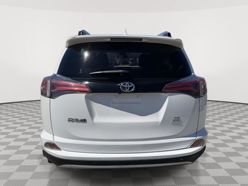 Used 2017 Toyota RAV4 SE w/ Advanced Technology Package image 6